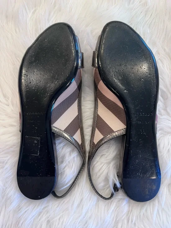 Burberry 38 Pewter Metallic Nova Check Sling-Back Peep-Toe Flats - Picture 8 of 11